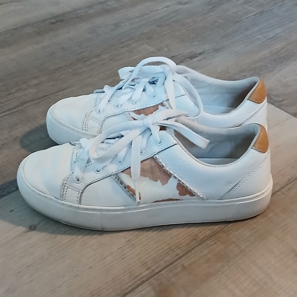 UGG Women's Dinale Cow Print Sneaker Size 7